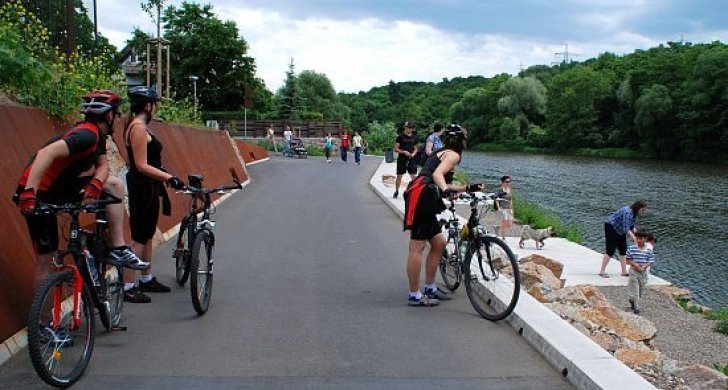 promenáda maxipsa fíka, zdroj město kadaň.jpg